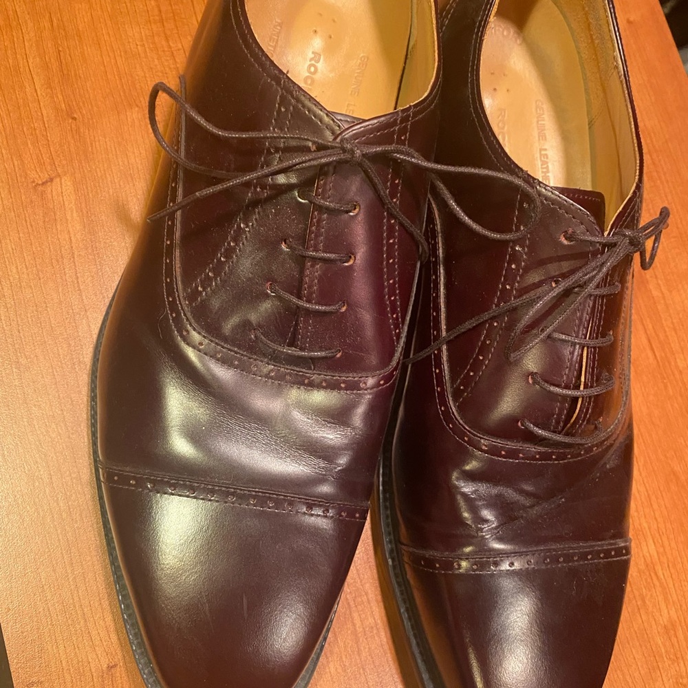 Rockport lace-up leather loafers. 14M